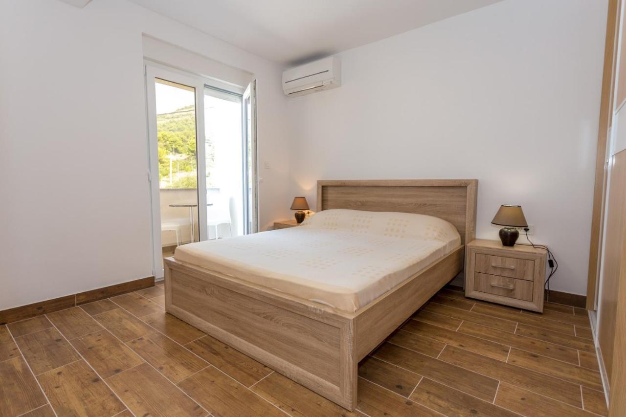 Ferienwohnung Butique Maris Komarna Exterior foto