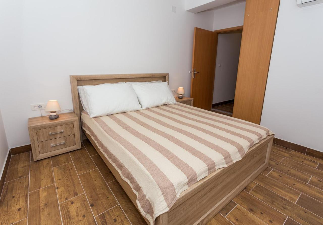 Ferienwohnung Butique Maris Komarna Exterior foto
