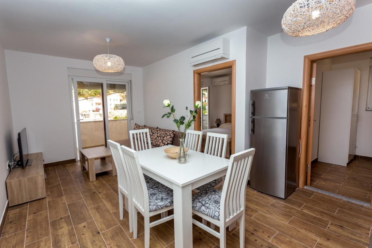 Ferienwohnung Butique Maris Komarna Exterior foto